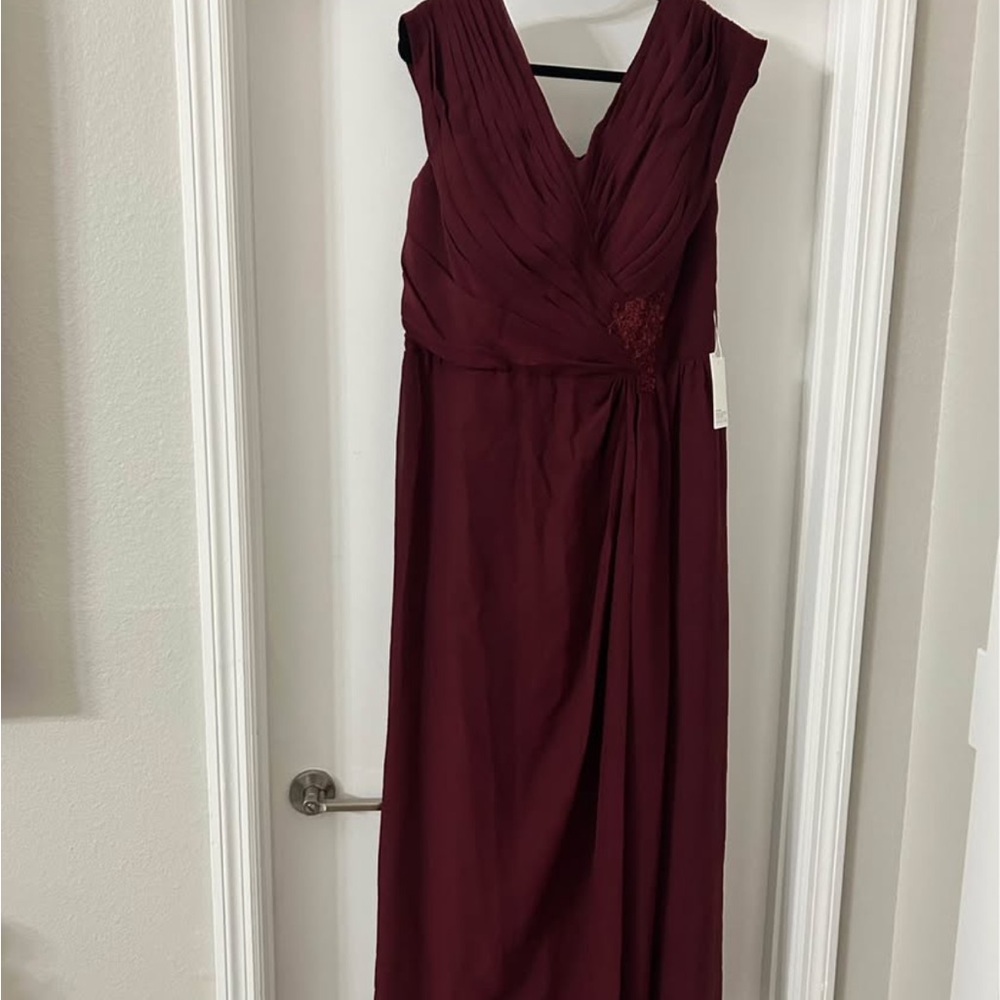 Elegant Burgundy Evening Gown
